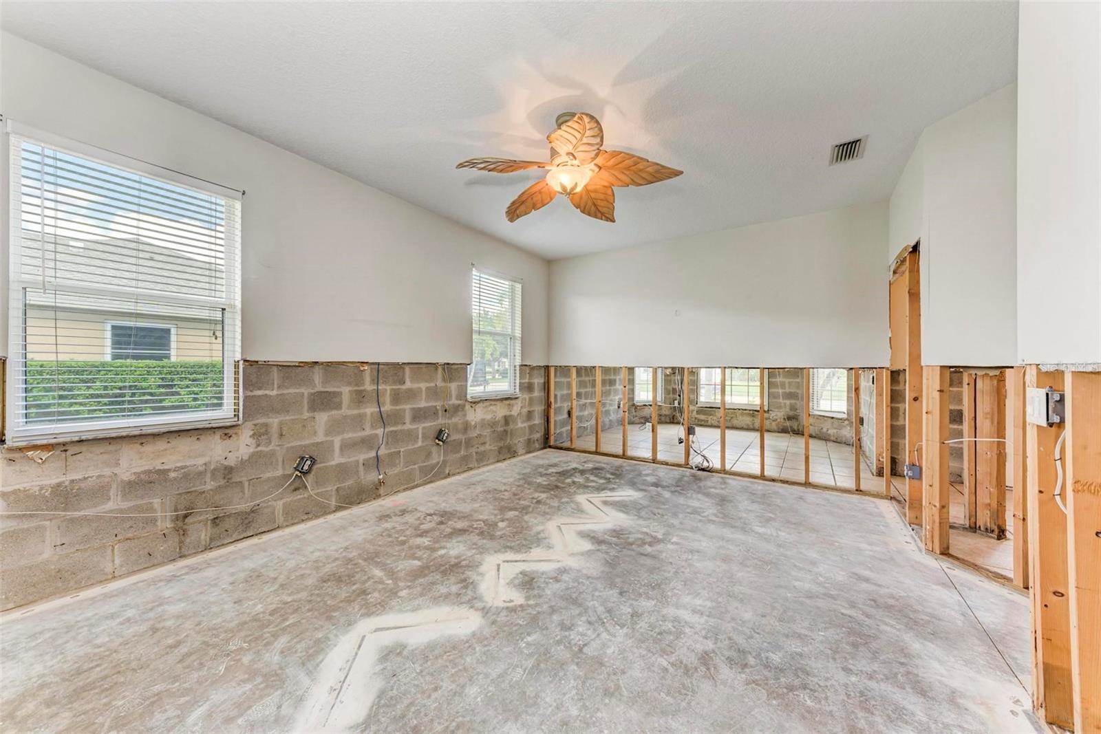 2278 Vintage Street, Sarasota, FL 34240