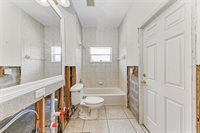 2278 Vintage Street, Sarasota, FL 34240