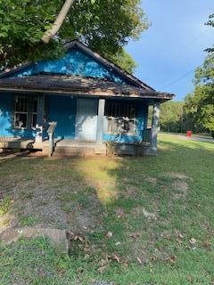 215 3rd Street, Ola, AR 72853