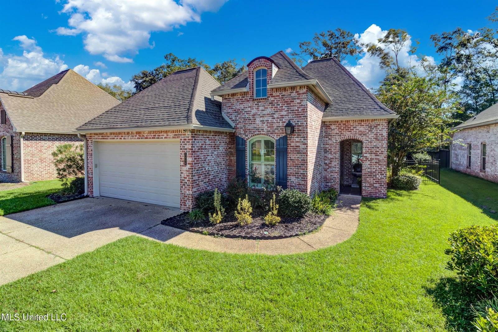 3808 Acadian Village Drive, Ocean Springs, MS 39564