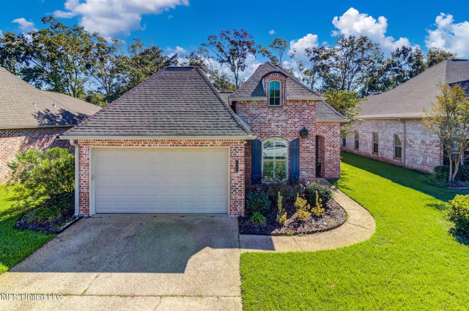 3808 Acadian Village Drive, Ocean Springs, MS 39564