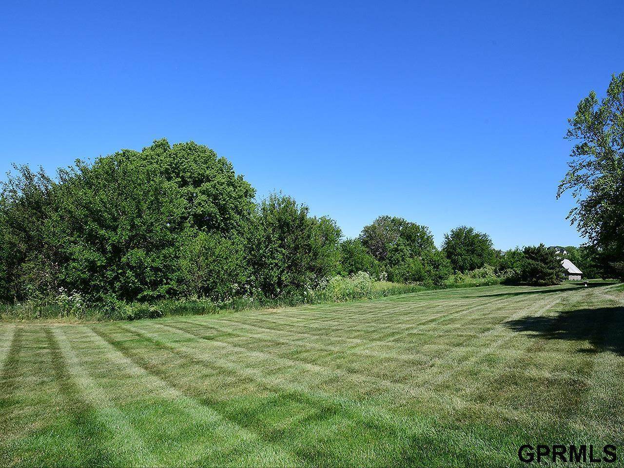 12261 Bobwhite Road, Gretna, NE 68028