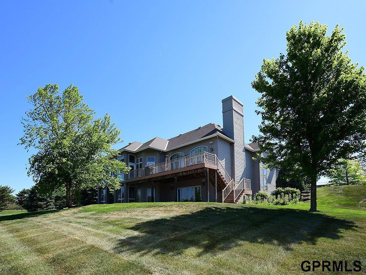 12261 Bobwhite Road, Gretna, NE 68028