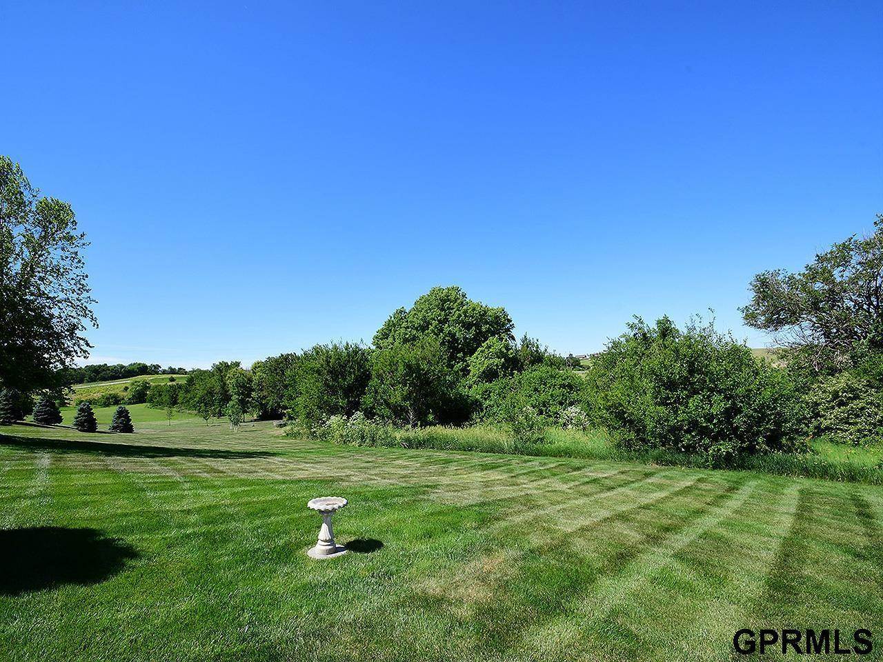 12261 Bobwhite Road, Gretna, NE 68028