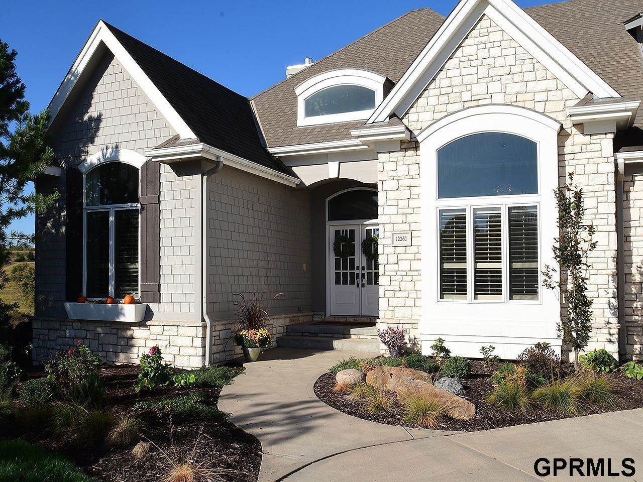 12261 Bobwhite Road, Gretna, NE 68028