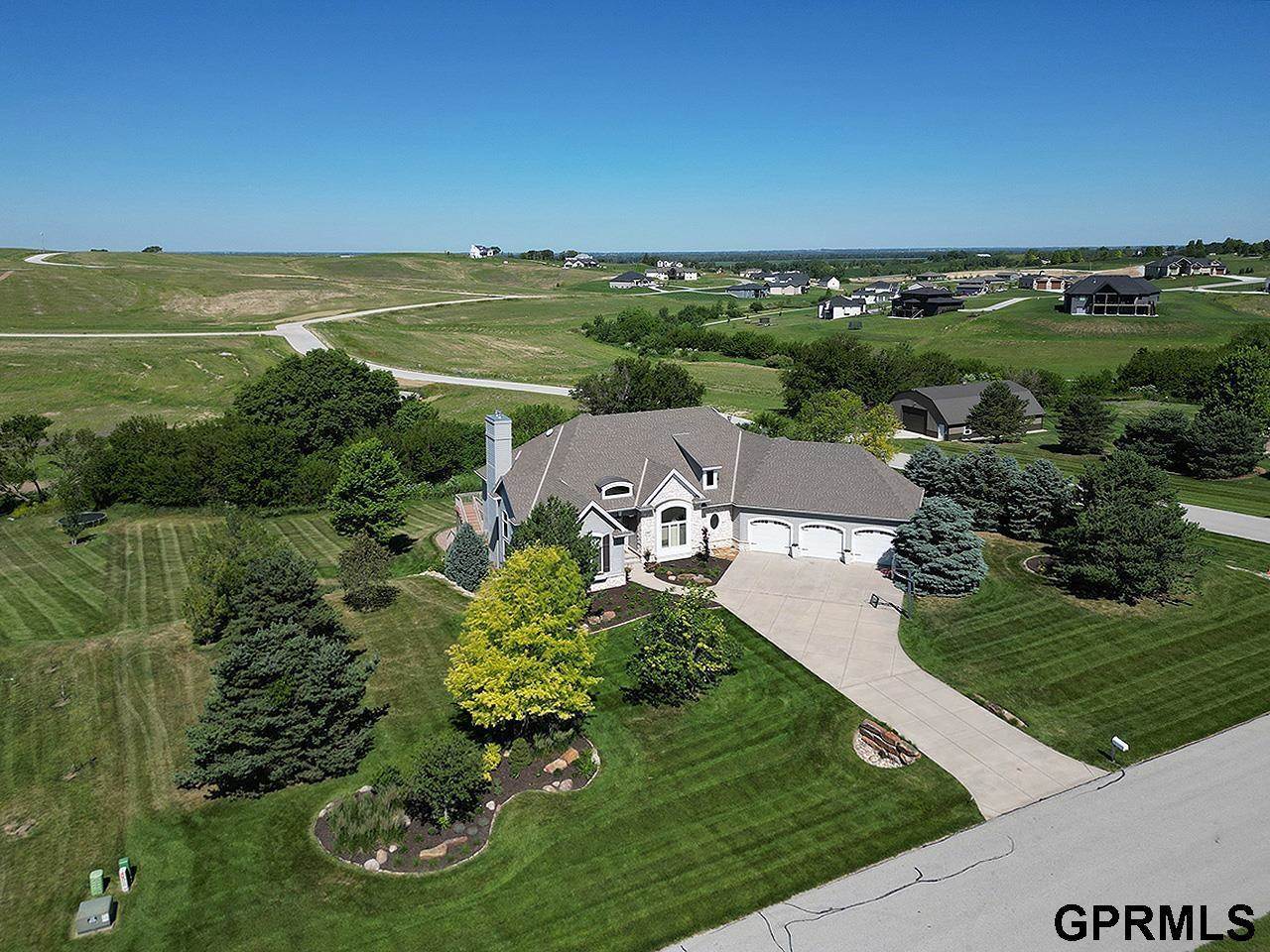 12261 Bobwhite Road, Gretna, NE 68028