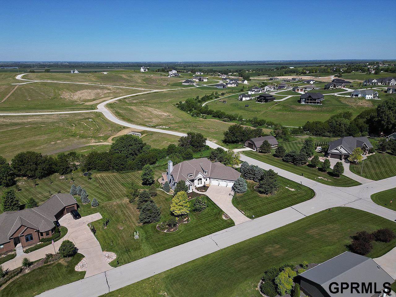 12261 Bobwhite Road, Gretna, NE 68028