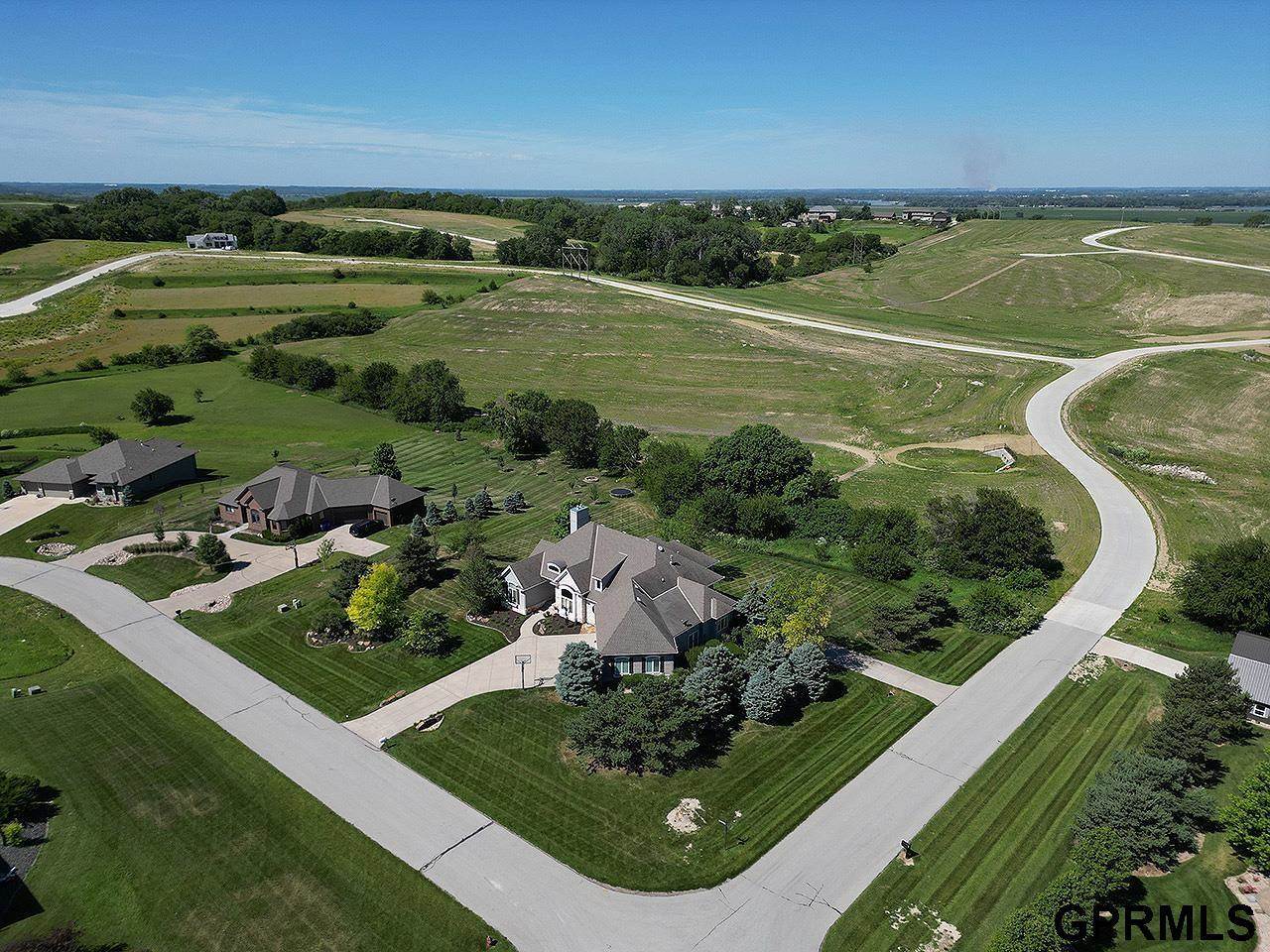 12261 Bobwhite Road, Gretna, NE 68028