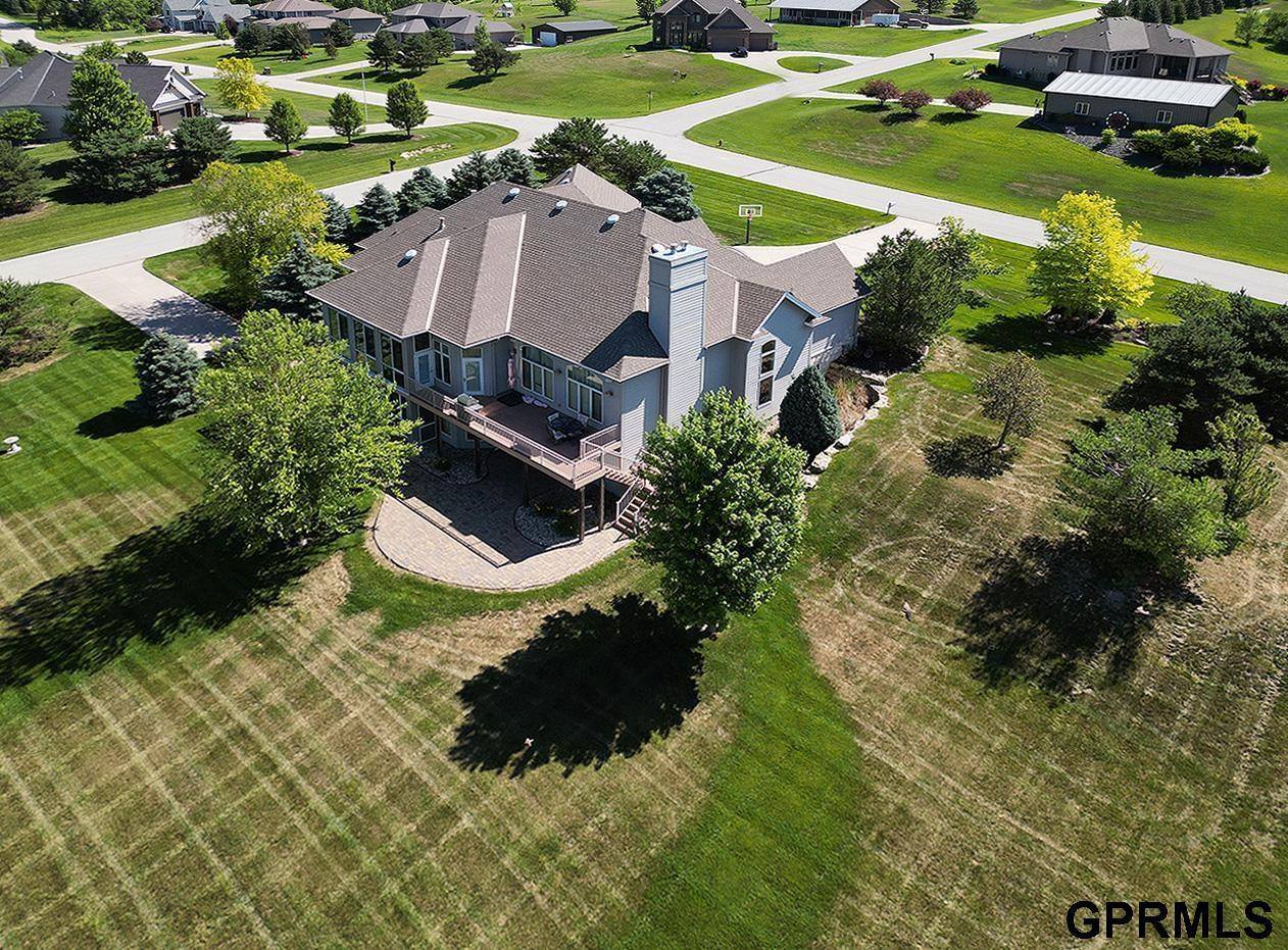 12261 Bobwhite Road, Gretna, NE 68028