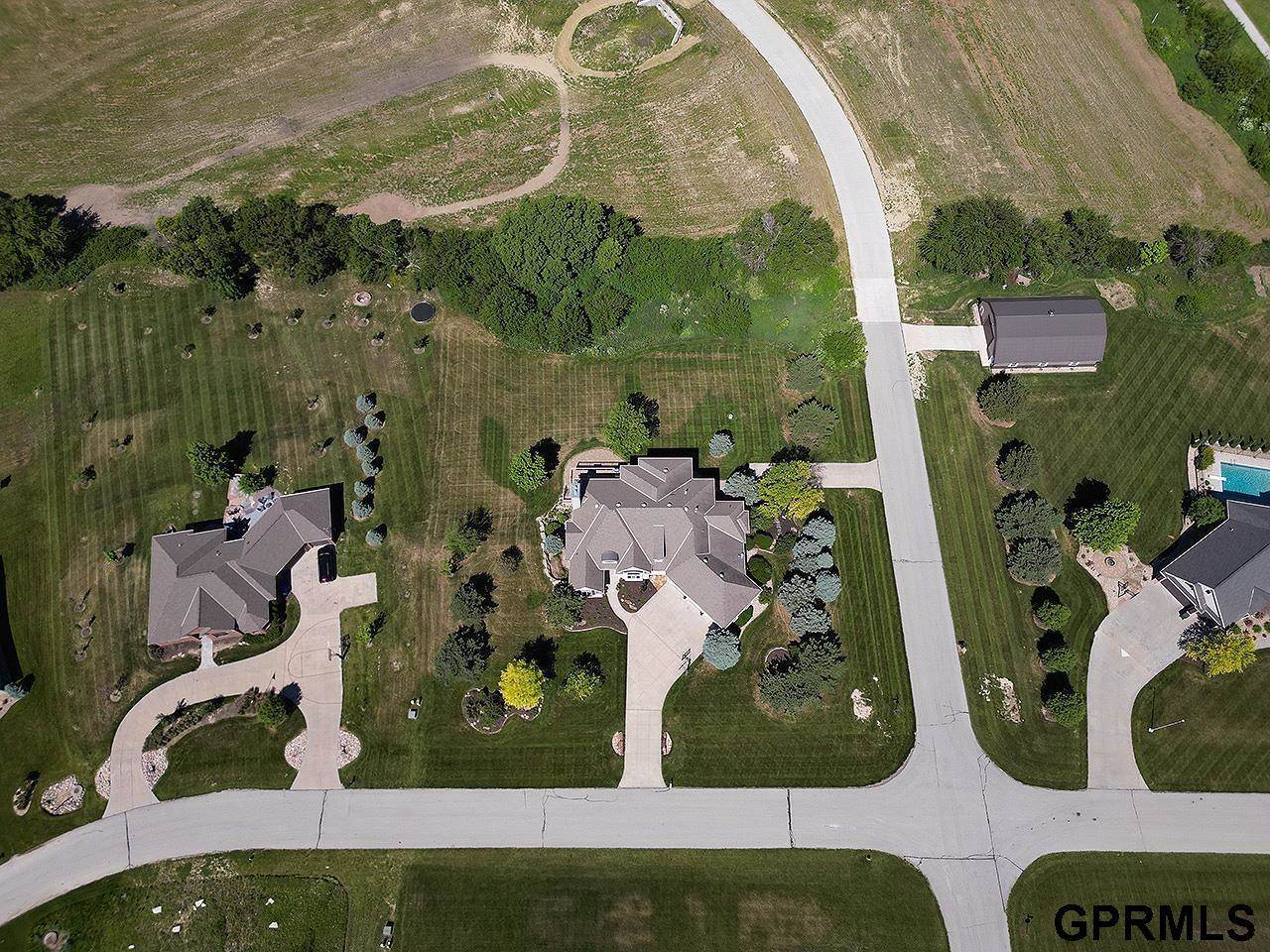 12261 Bobwhite Road, Gretna, NE 68028