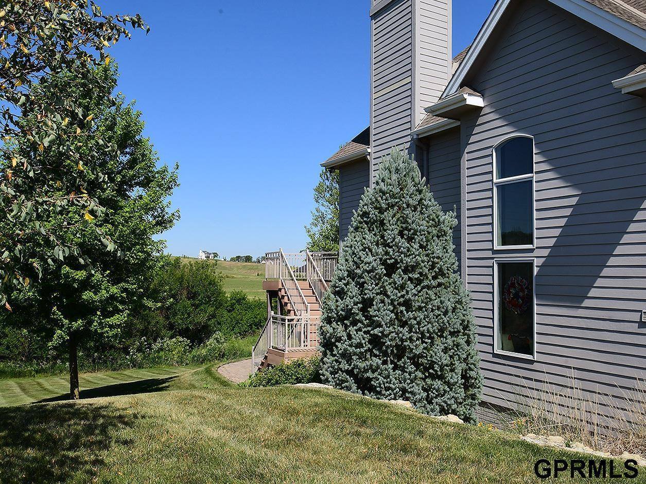 12261 Bobwhite Road, Gretna, NE 68028