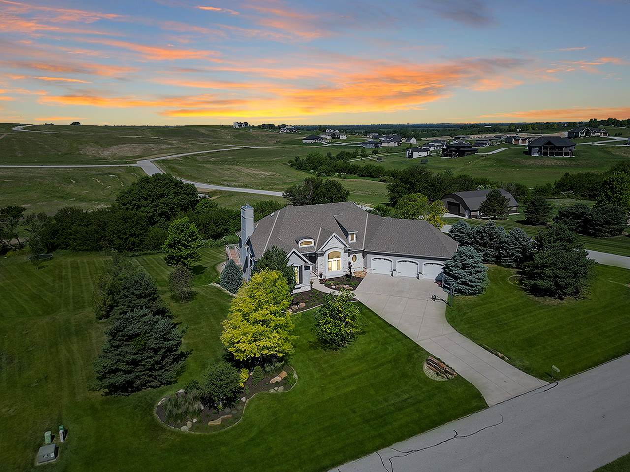 12261 Bobwhite Road, Gretna, NE 68028