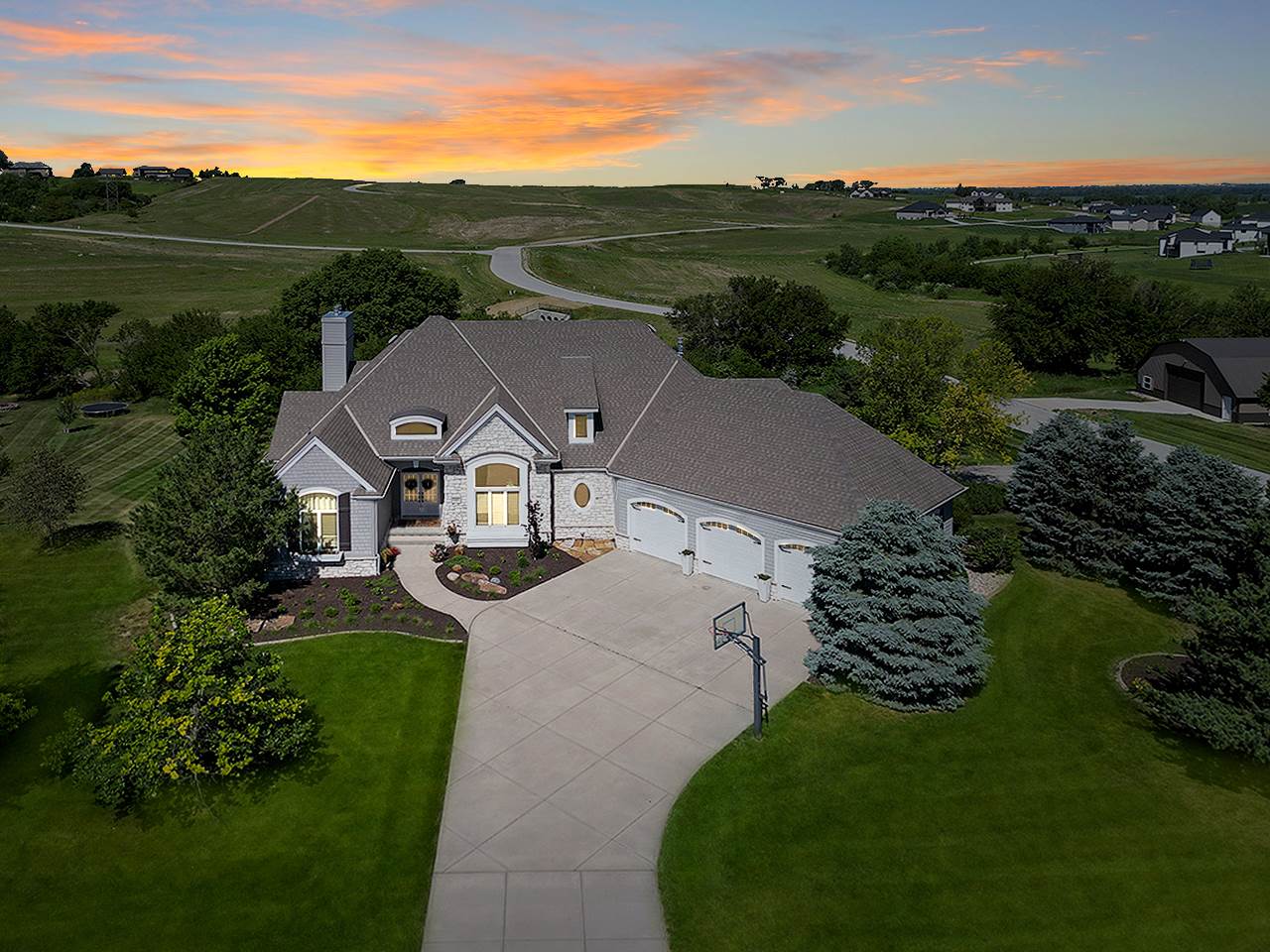 12261 Bobwhite Road, Gretna, NE 68028