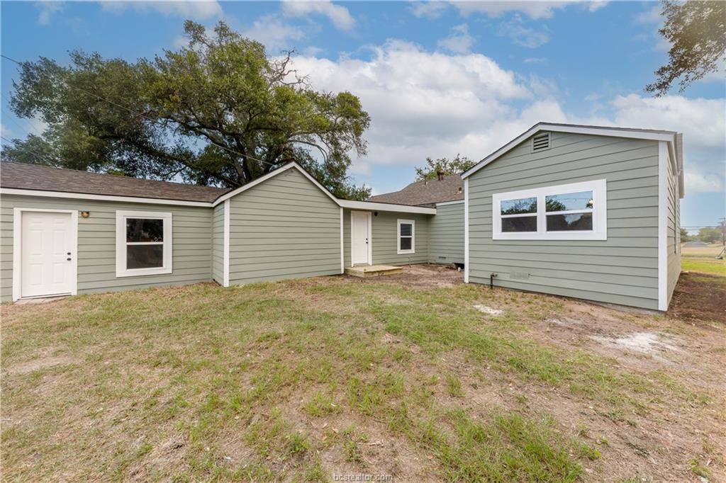 1207 Hoppess Street, Bryan, TX 77802