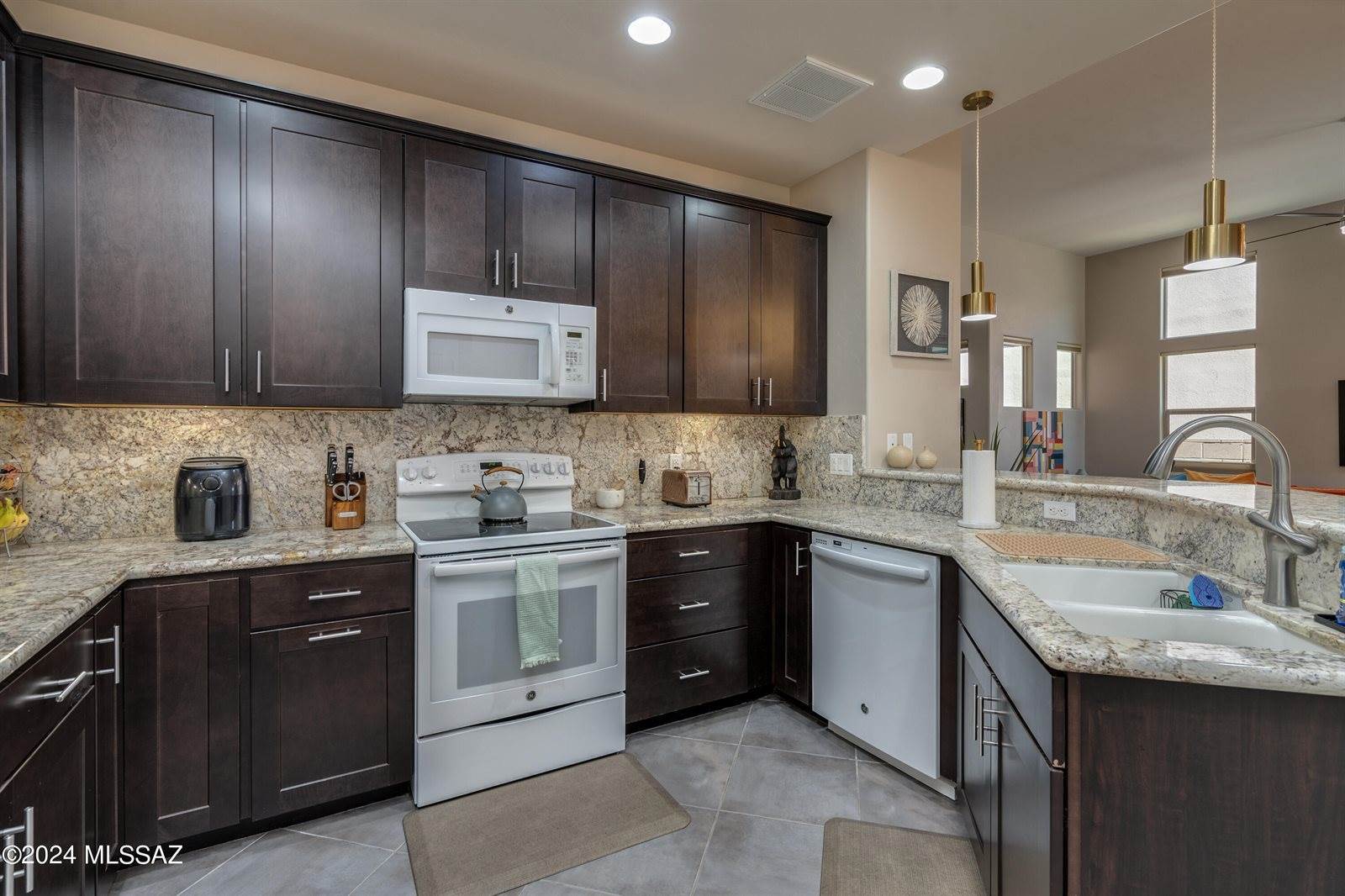 2951 West Stepping Stone Court, Tucson, AZ 85741