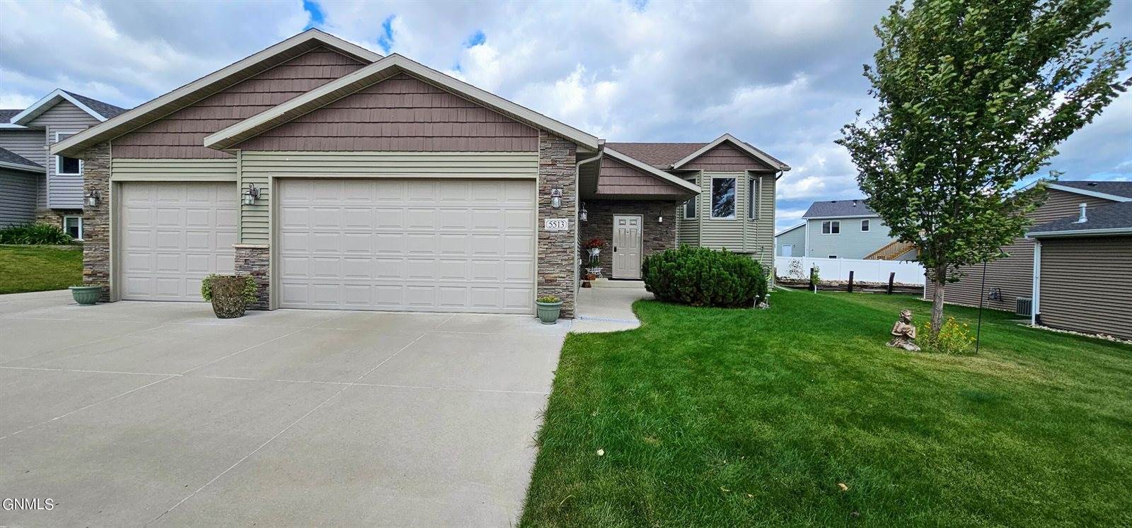 5513 Niagara Drive, Bismarck, ND 58503