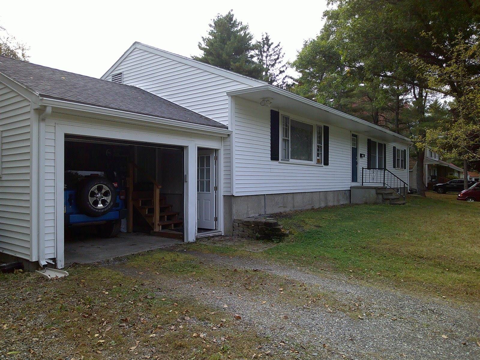 12 Charles Street, Orono, ME 04473