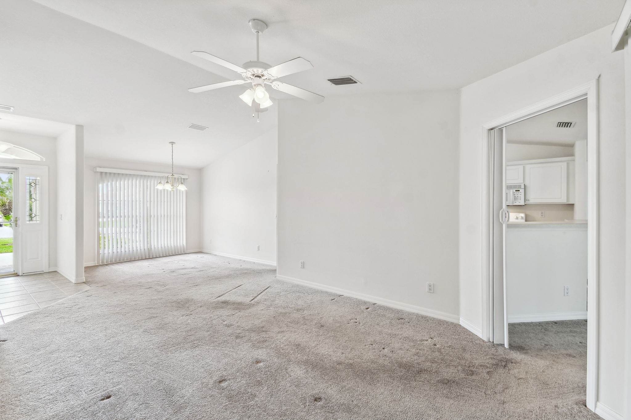 142 Morning Glory Circle, Winter Haven, FL 33884