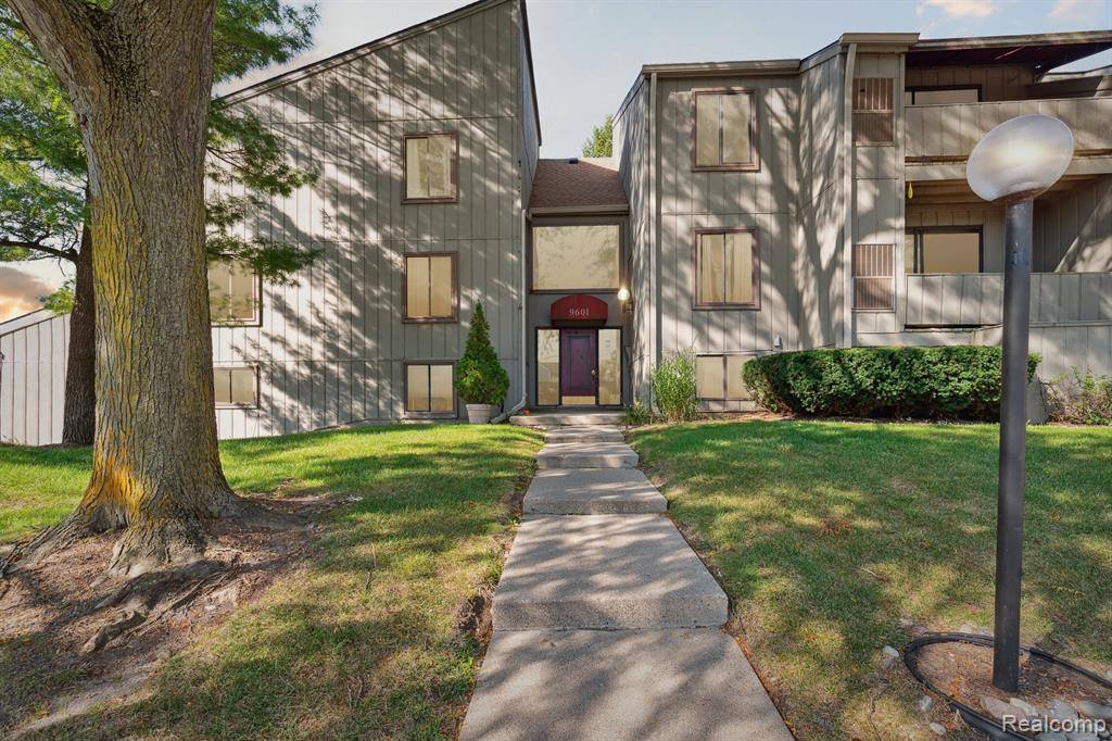 9601 Bayview Drive, #301, Ypsilanti Township, MI 48197