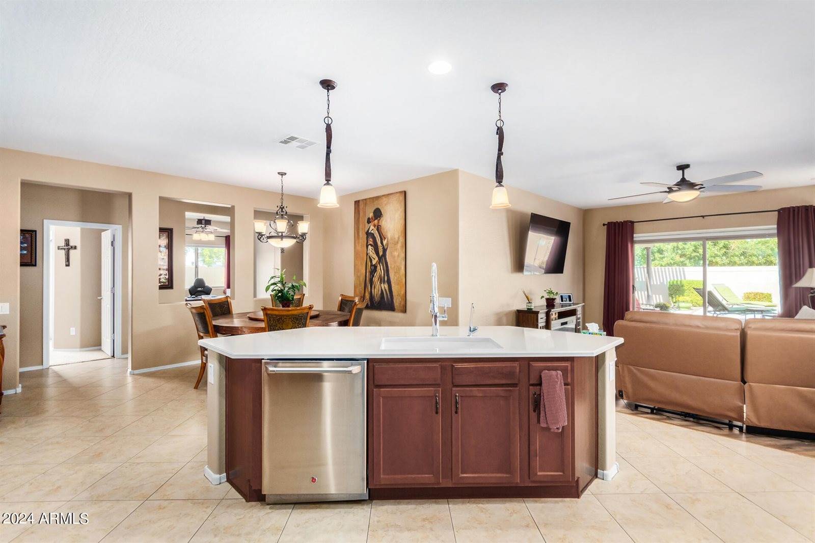 4415 South Hassett Circle, Mesa, AZ 85212