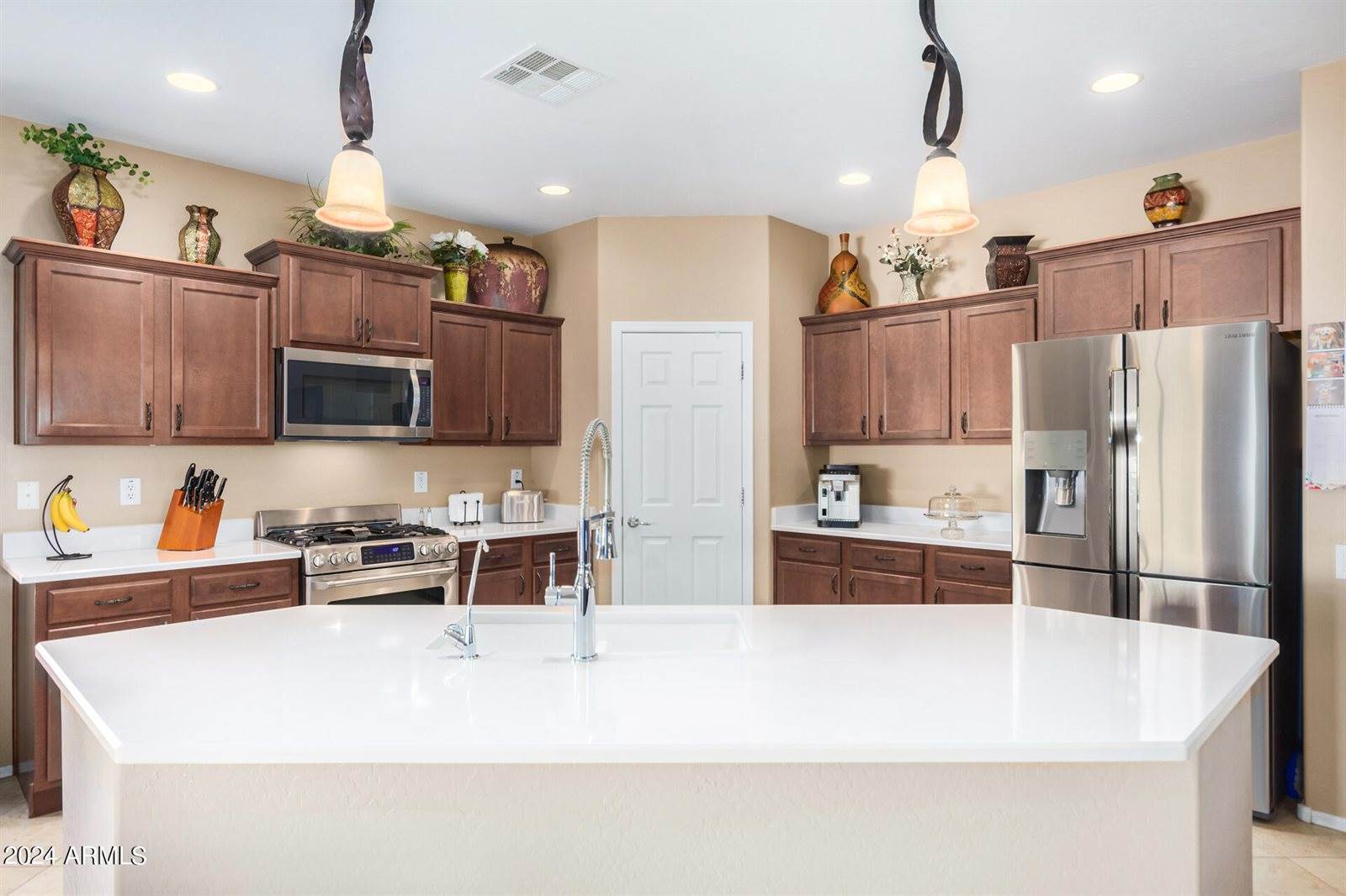 4415 South Hassett Circle, Mesa, AZ 85212