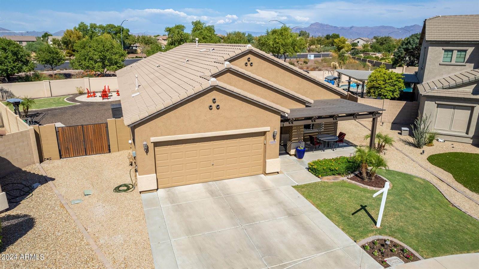 4415 South Hassett Circle, Mesa, AZ 85212