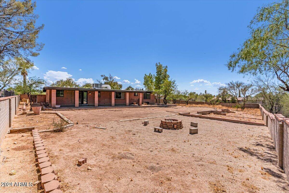 612 West Placita De La Poza --, Tucson, AZ 85704