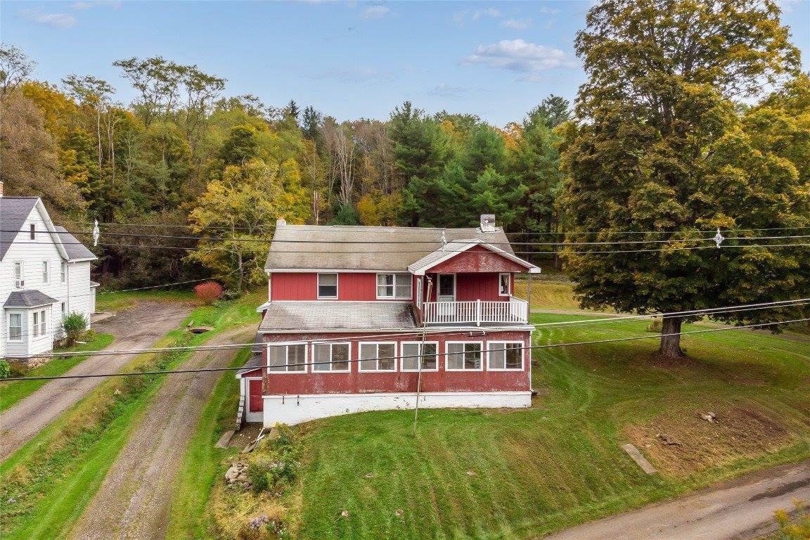 7335 Laurel Lake Road, Brackney, PA 18812