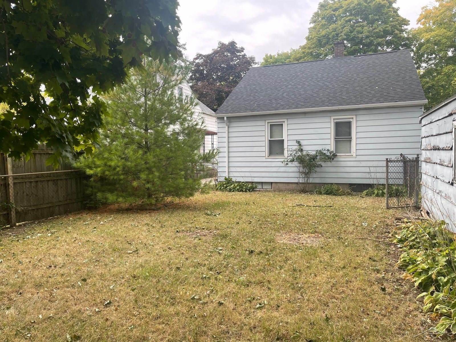 2228 Avon Street, Saginaw, MI 48602