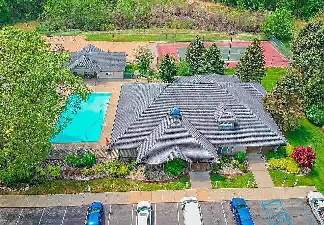 18372 North Ridge Court, Spring Lake, MI 49456