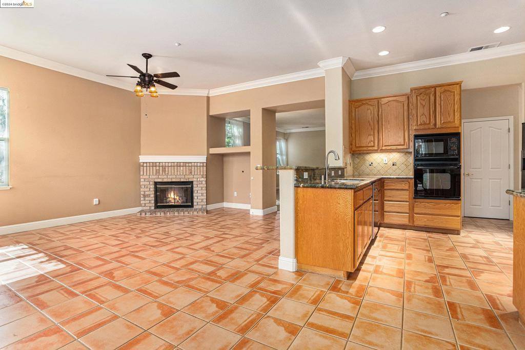 1902 Cellini Ter, Brentwood, CA 94513