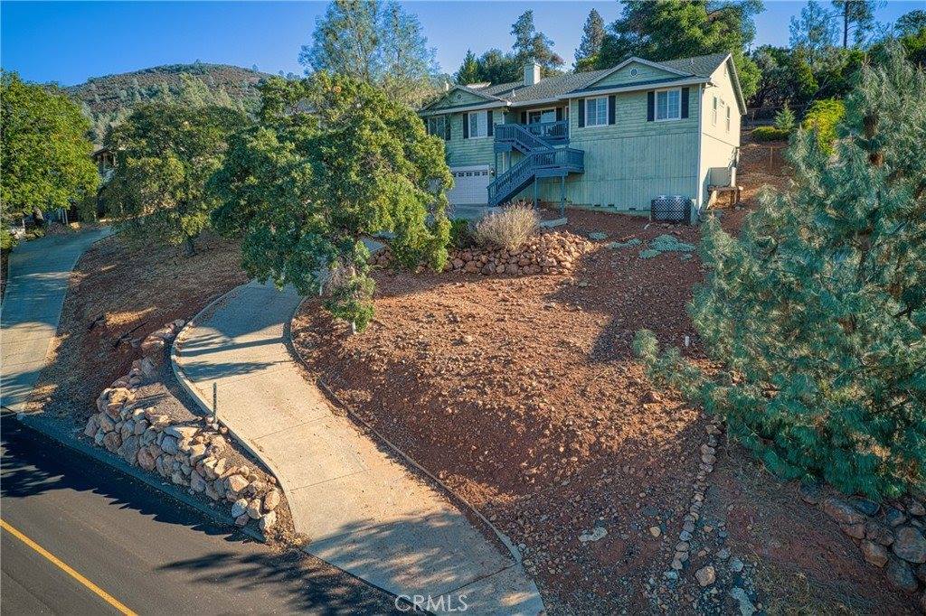 16330 Conestoga Road, Hidden Valley Lake, CA 95467