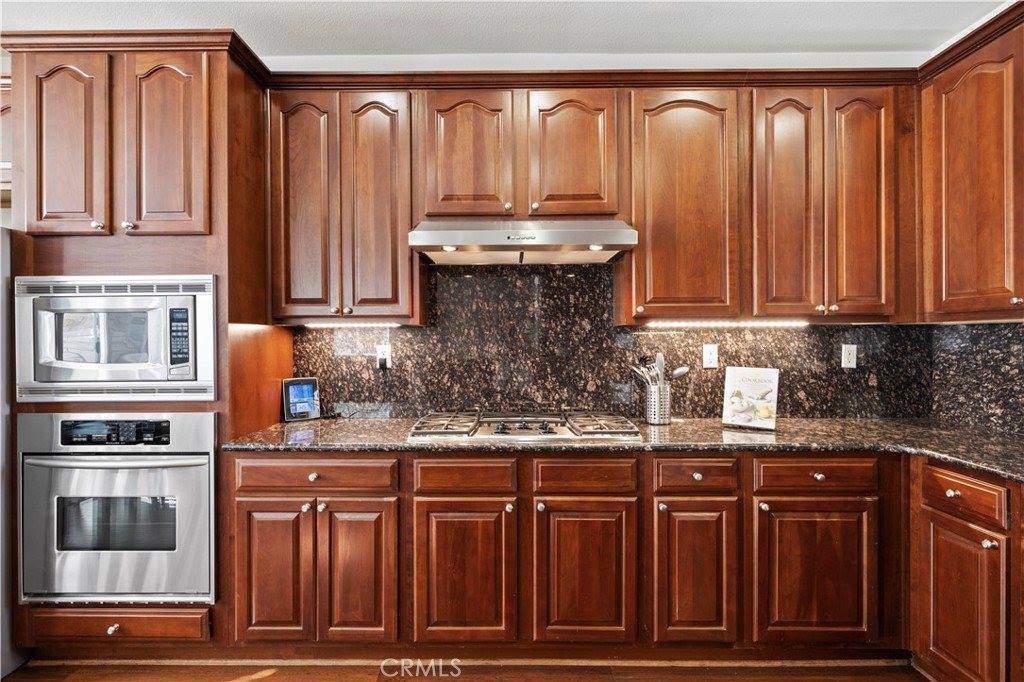 28112 Brett Court, Saugus, CA 91350