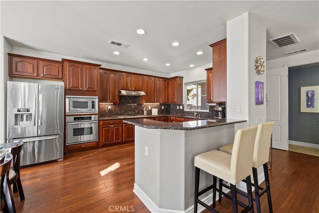 28112 Brett Court, Saugus, CA 91350