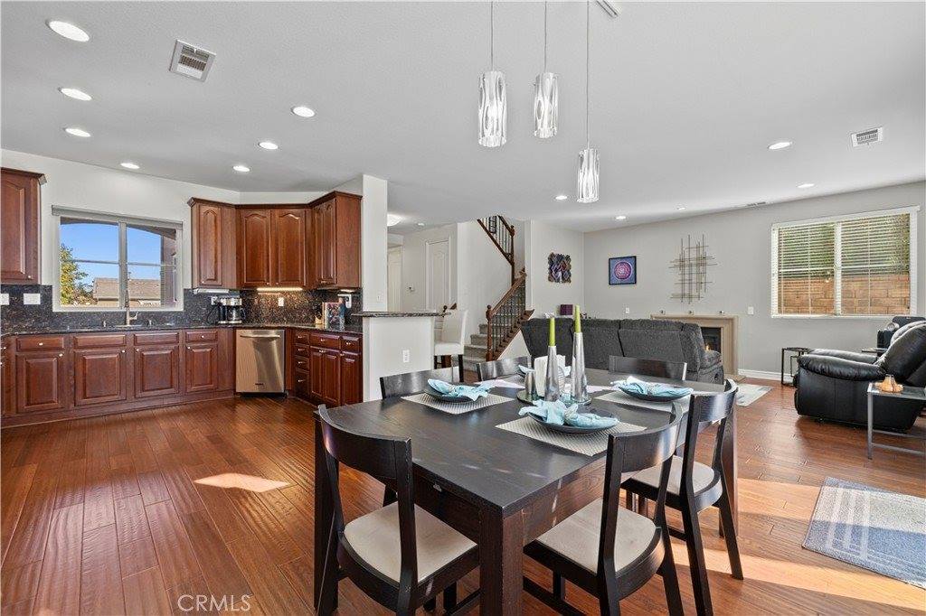 28112 Brett Court, Saugus, CA 91350