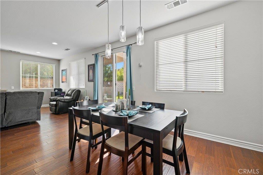 28112 Brett Court, Saugus, CA 91350