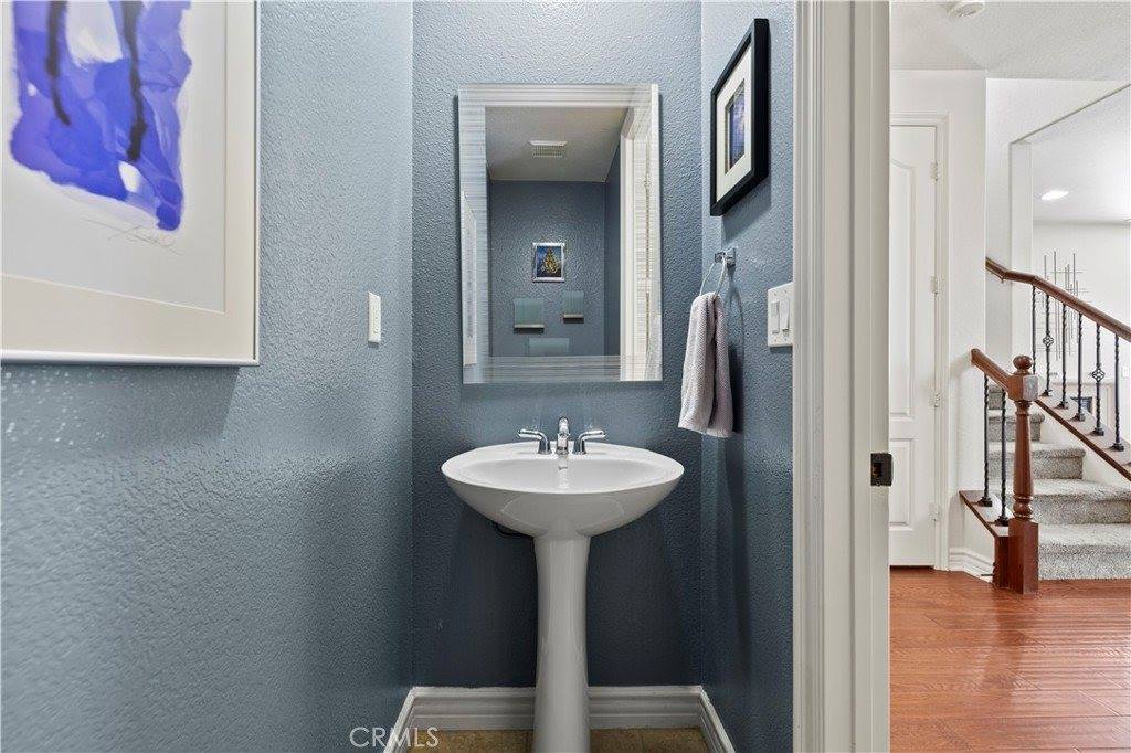 28112 Brett Court, Saugus, CA 91350