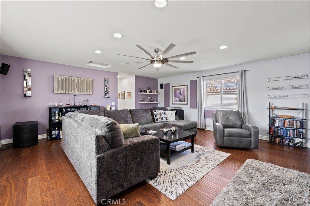 28112 Brett Court, Saugus, CA 91350