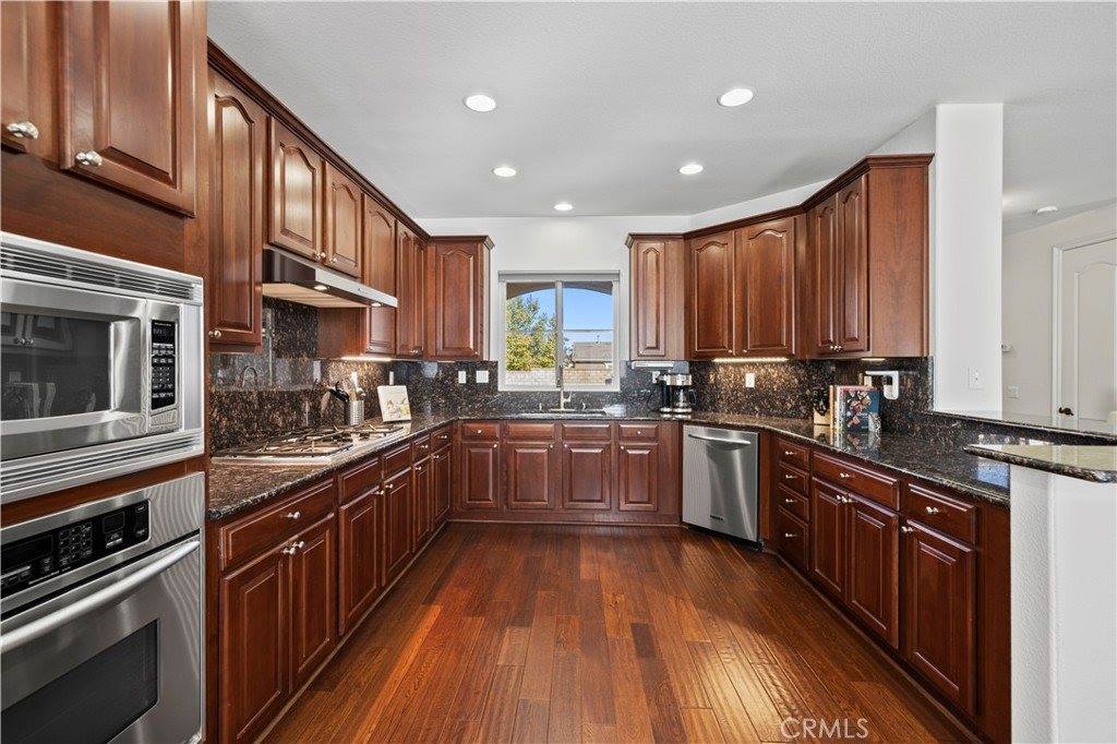 28112 Brett Court, Saugus, CA 91350