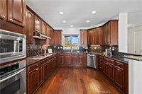 28112 Brett Court, Saugus, CA 91350