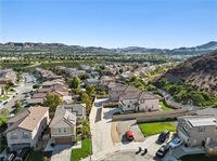 28112 Brett Court, Saugus, CA 91350