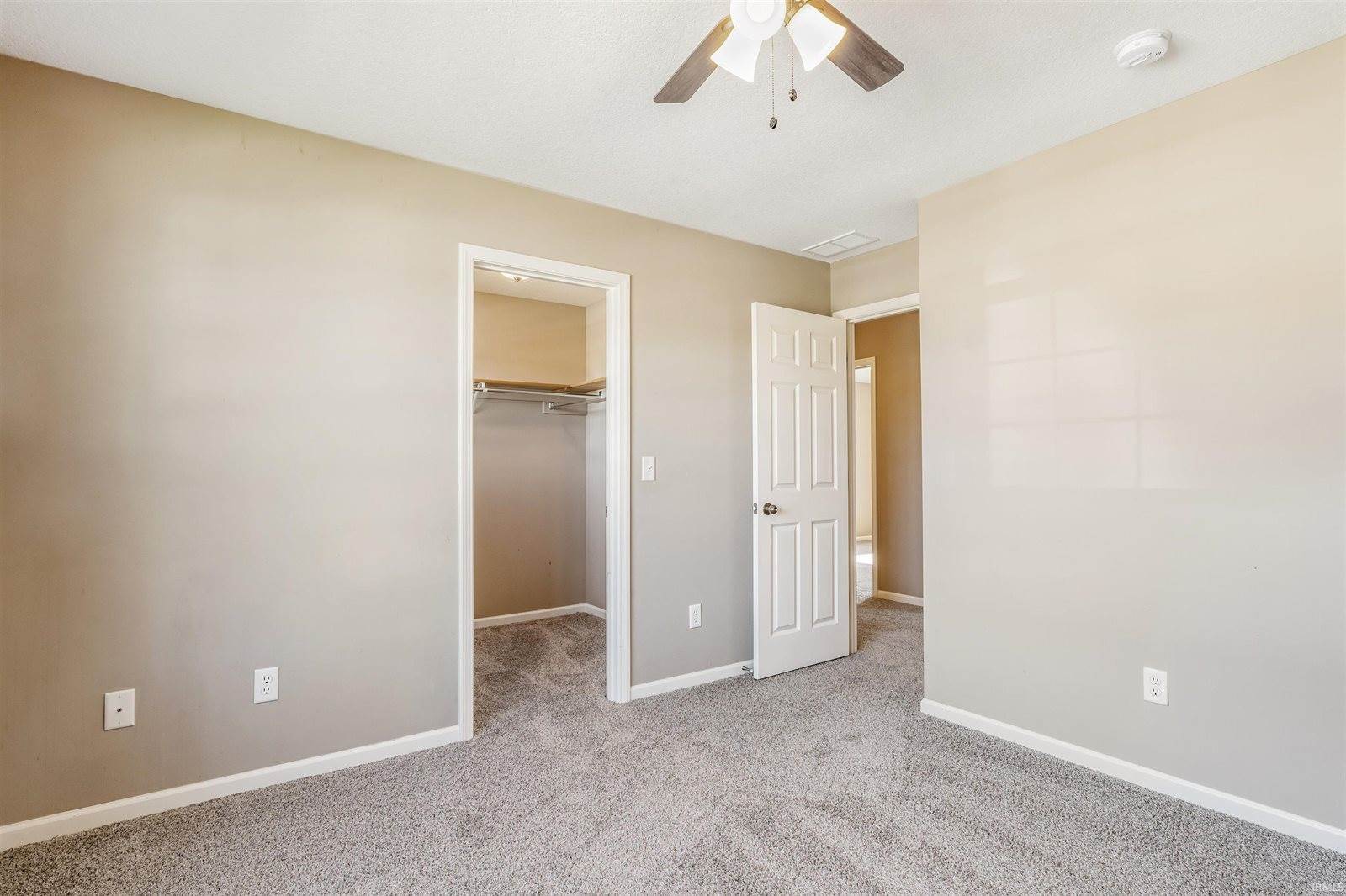 14949 Whitaker Drive, Fort Wayne, IN 46818