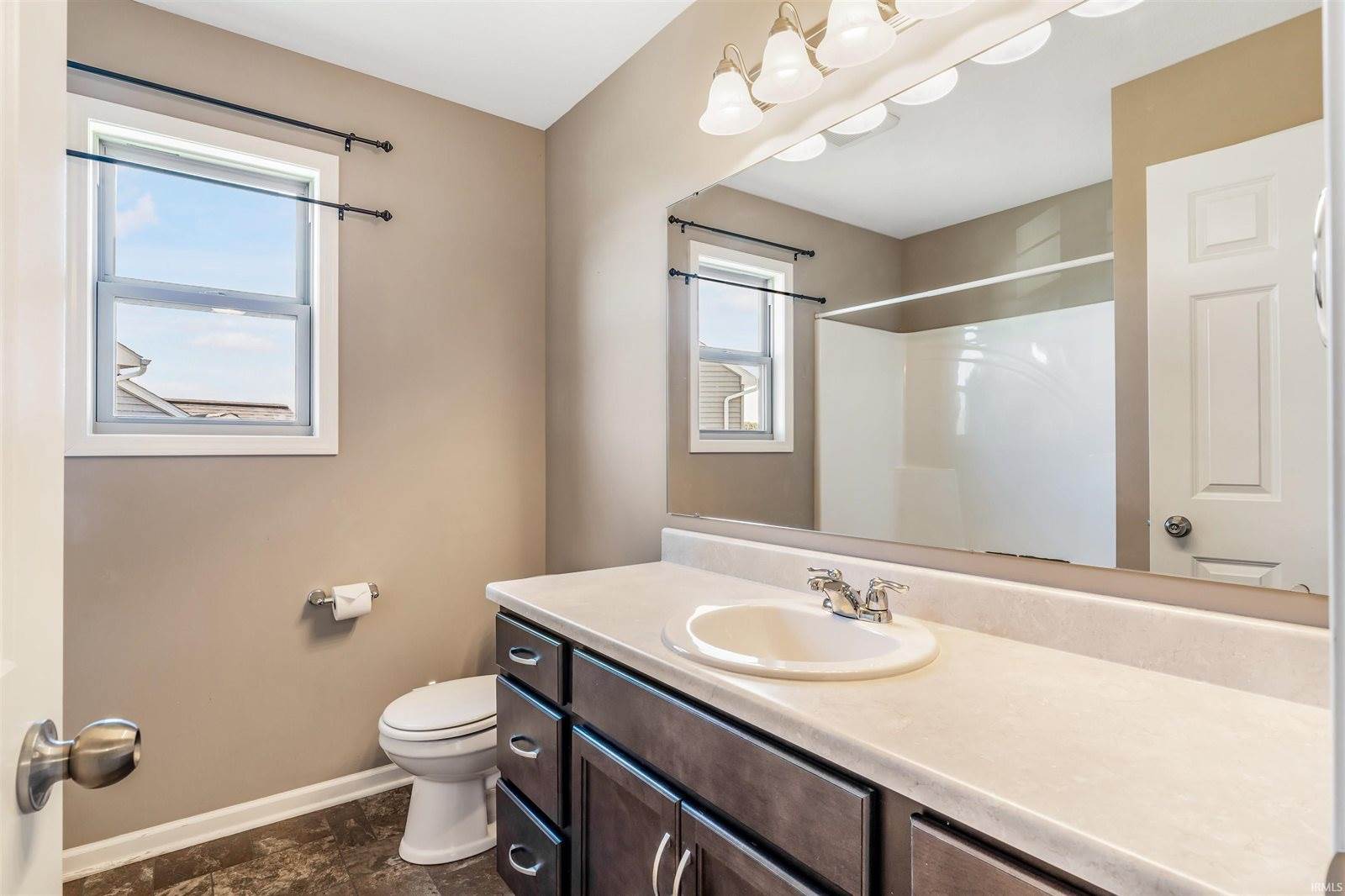 14949 Whitaker Drive, Fort Wayne, IN 46818