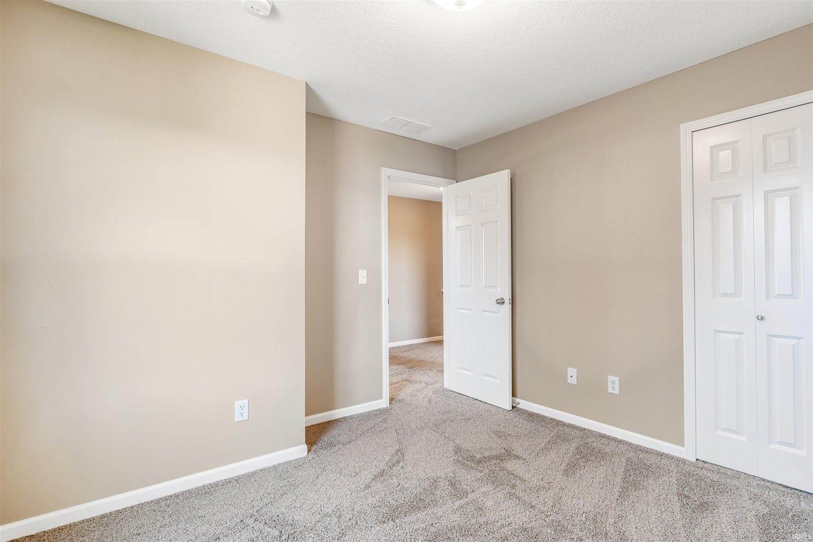 14949 Whitaker Drive, Fort Wayne, IN 46818