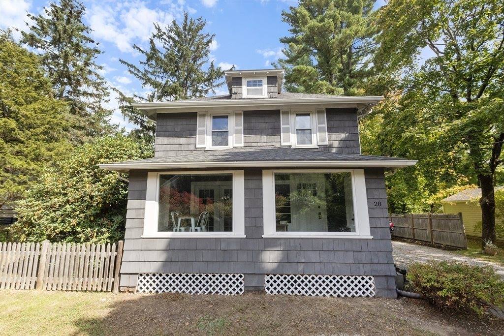 20 Spring St, Medfield, MA 02052