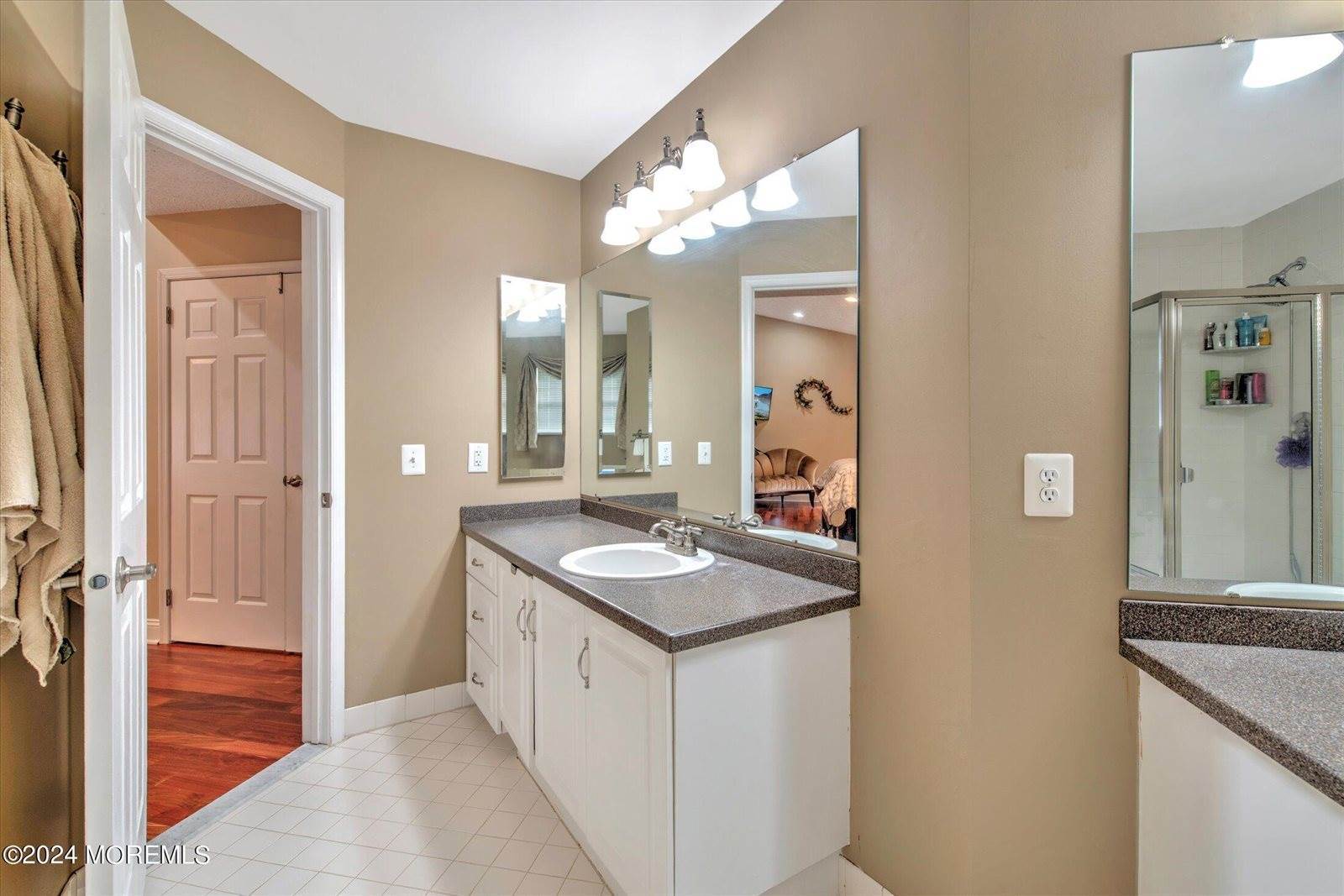 12 Woodmere Court, Old Bridge, NJ 08857