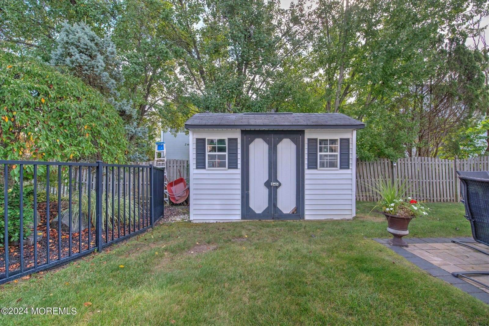 12 Woodmere Court, Old Bridge, NJ 08857