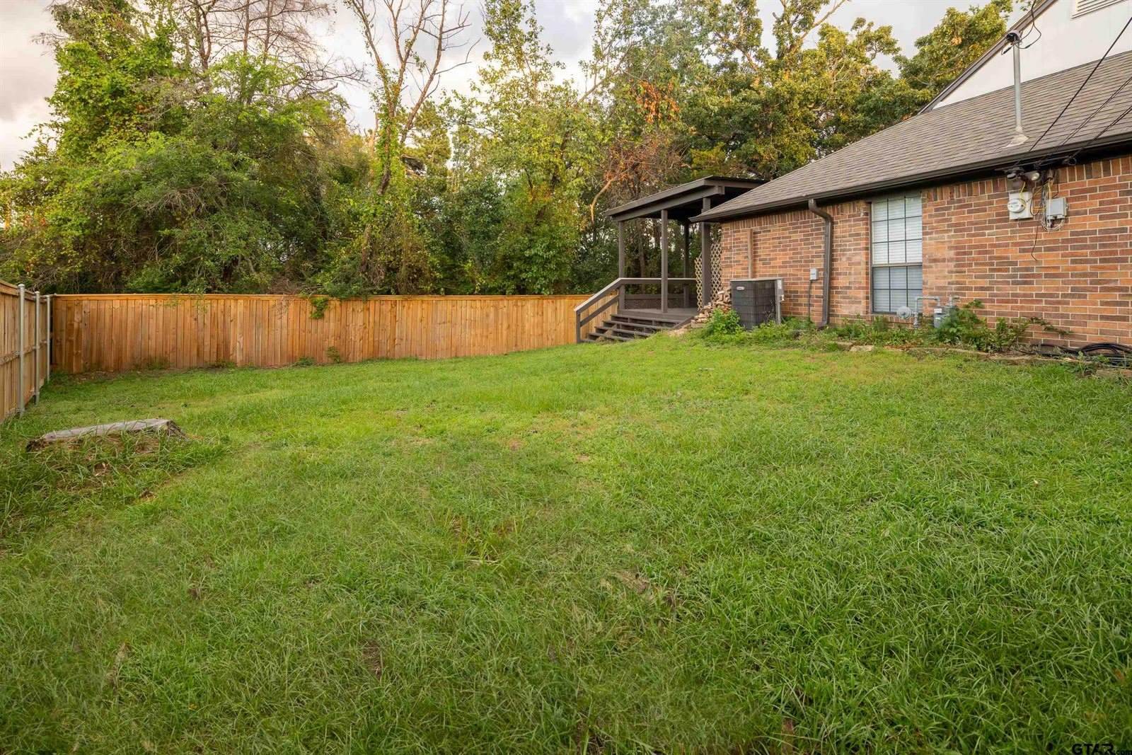 2900 W Azalea, Tyler, TX 75701