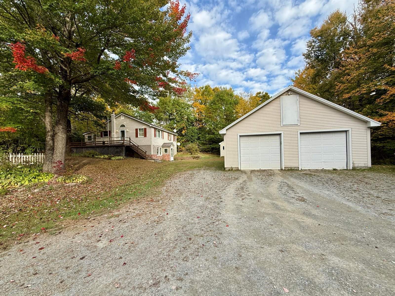 72 Meadowbrook Lane, Hudson, ME 04449