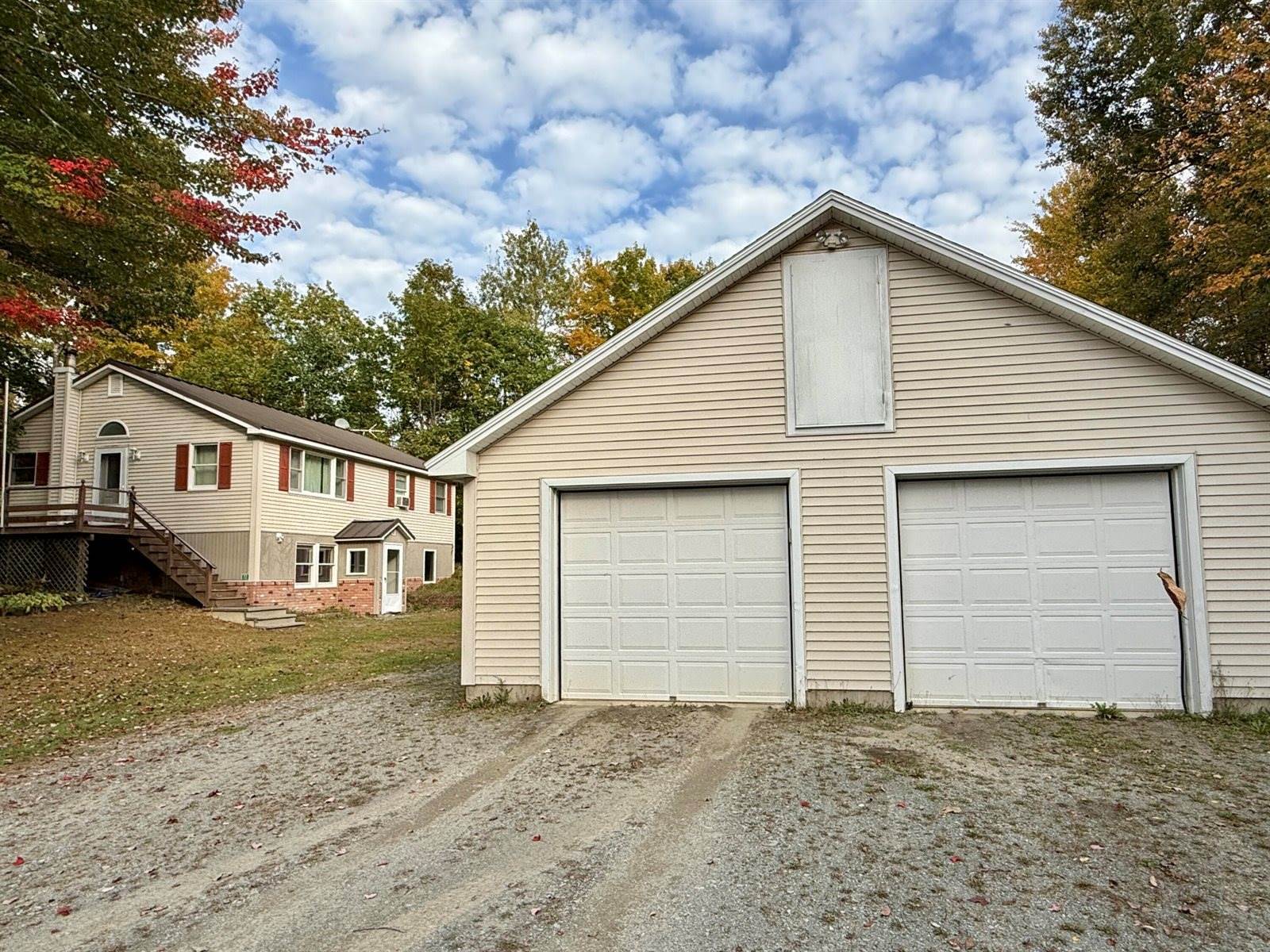 72 Meadowbrook Lane, Hudson, ME 04449